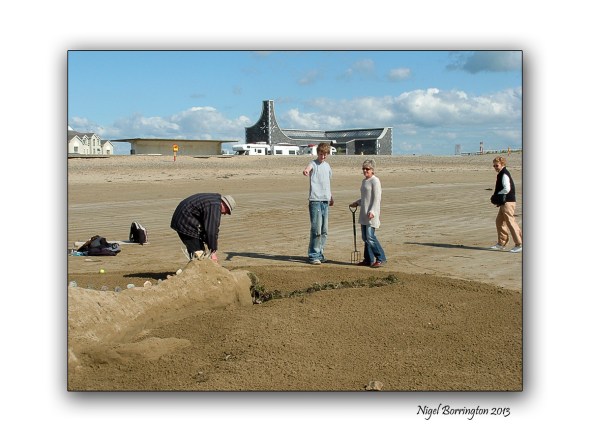 beach sculpture at tramore 4